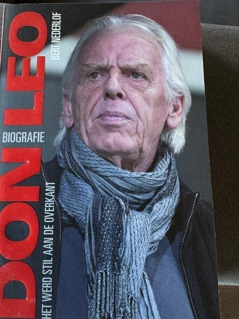 Don Leo-Het werd stil aan de overkant door Bert Nederlof, Boeken, Bert Nederlof, Ophalen of Verzenden, Zo goed als nieuw, Sport