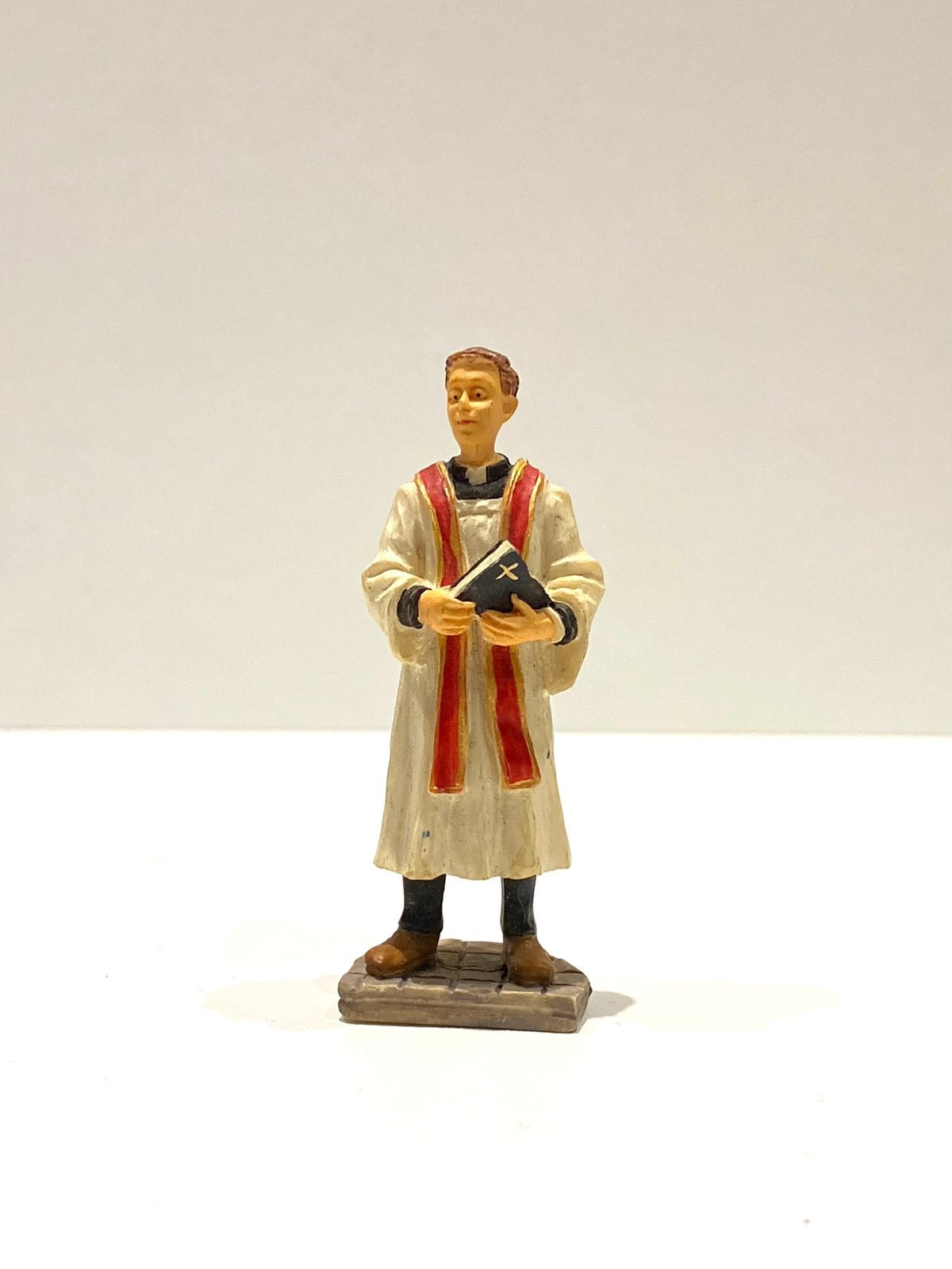 Lemax Minister (02399A), Verzenden