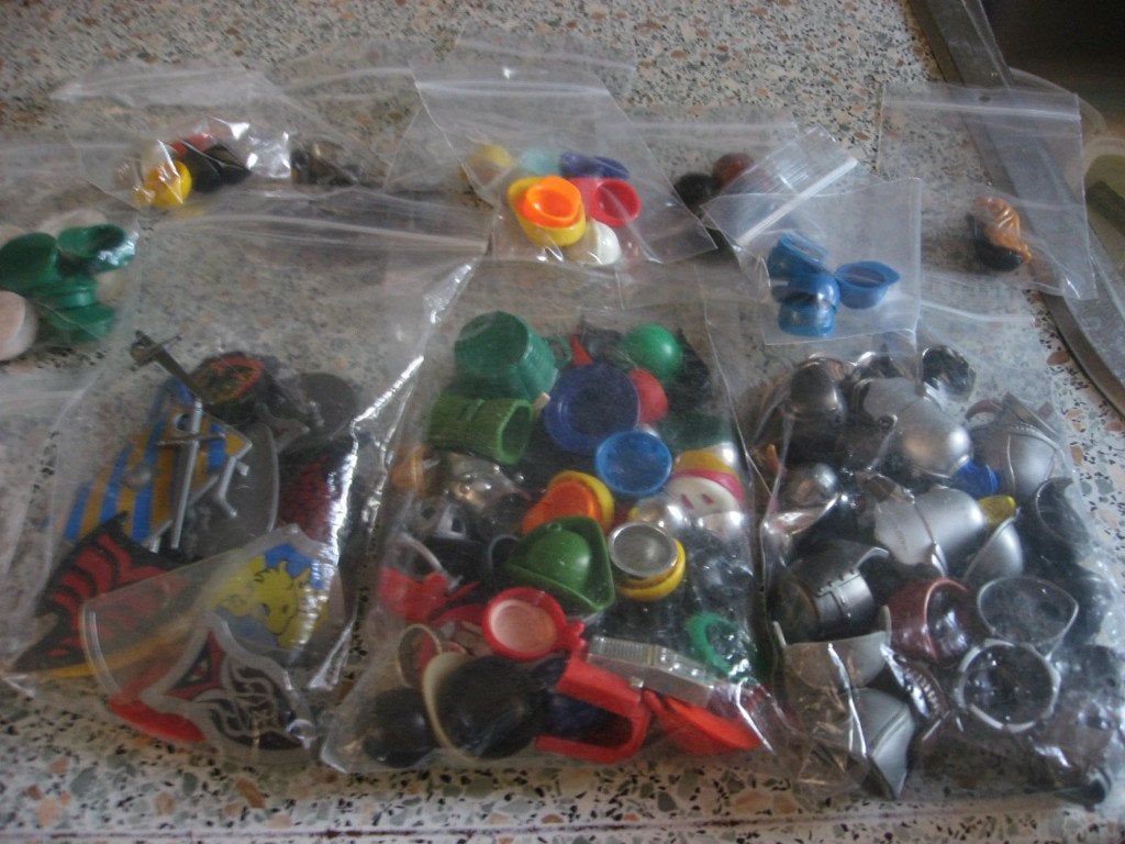 Playmobil accessoires, hoeden petten en meer, Ophalen of Verzenden, Gebruikt, Losse onderdelen, Figuren