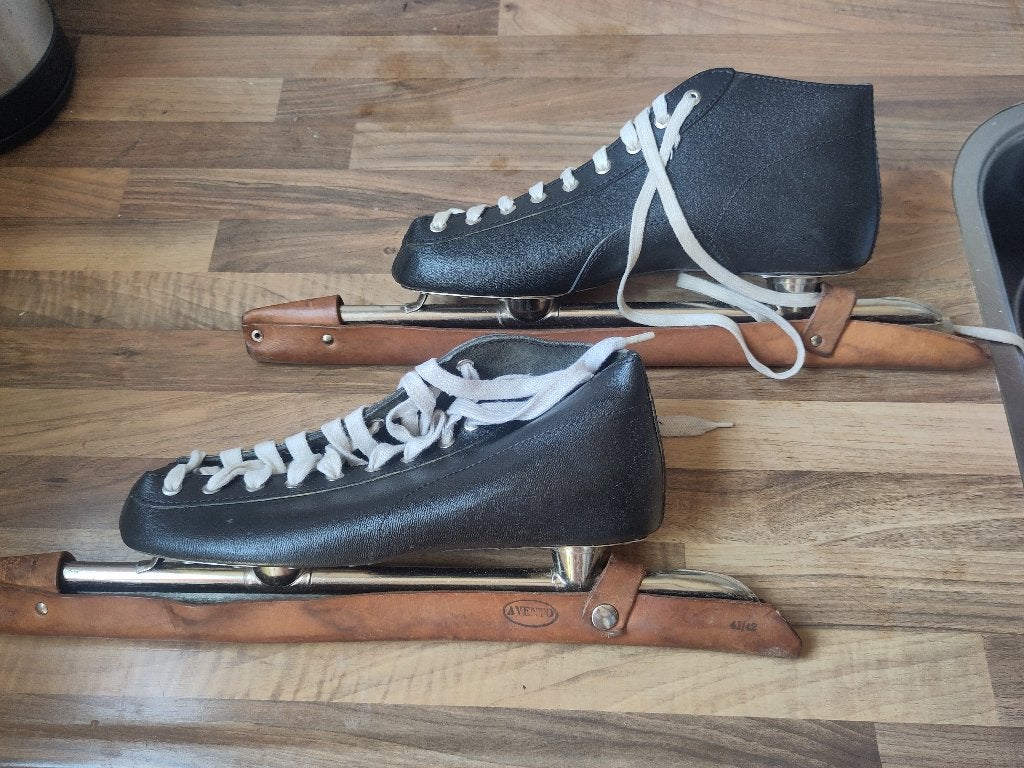 Schaatsen, noren,maat 41,42 gratis, Sport en Fitness, Schaatsen, Ophalen, Gebruikt, Noren, Overige merken