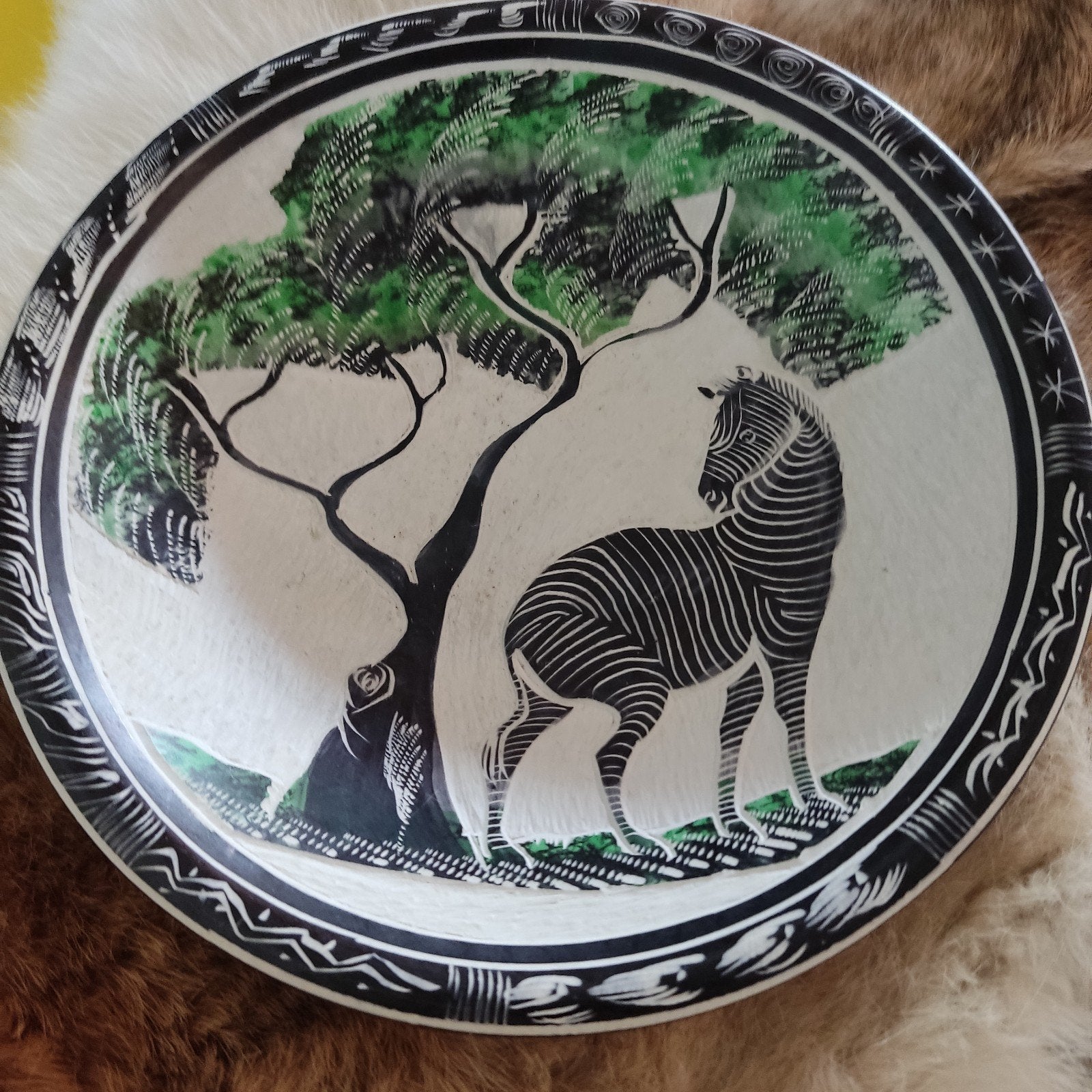 Vintage handbeschilderde spekstenen schaal uit Kenia - Zebra, Antiek en Kunst, Ophalen of Verzenden