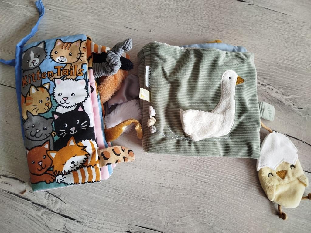 Zachte stoffen boekjes voor baby's - set van 2, Ophalen of Verzenden, Zo goed als nieuw, Overige typen