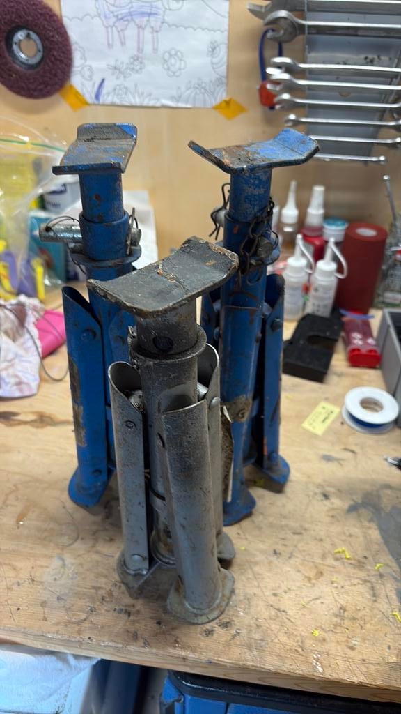 1x as-steun, Auto diversen, Autogereedschap, Ophalen of Verzenden, Zo goed als nieuw