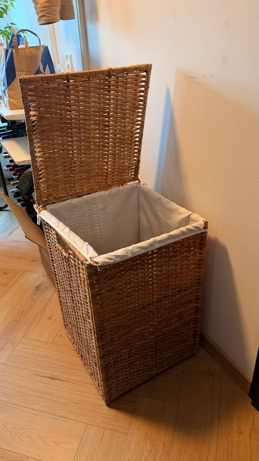 Rieten wasmand met katoenen zak - 60x40x40 cm, Ophalen, Gebruikt