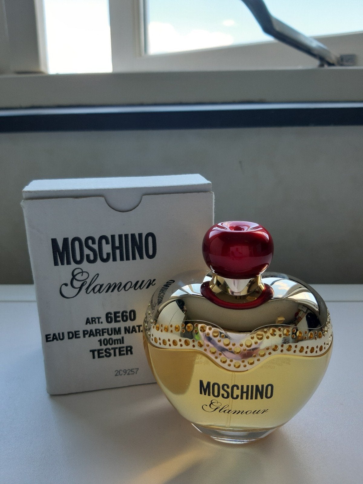 Moschino Glamour Eau De Parfum 100ML., Verzenden, Nieuw