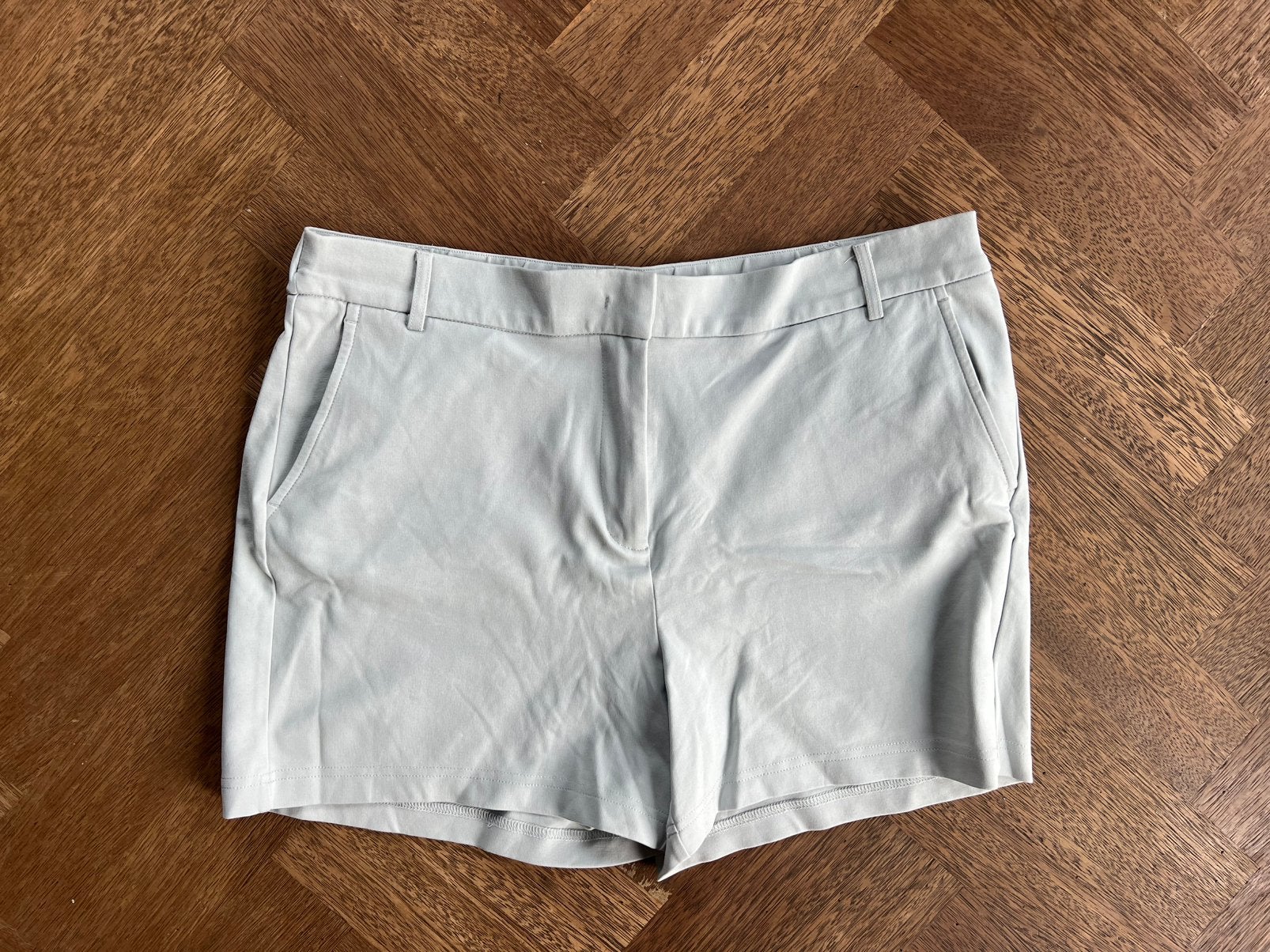 Lichtblauwe, korte broek van Yaya z.g.a.n. maat 42., Kort, Blauw, Maat 42/44 (L), Ophalen of Verzenden