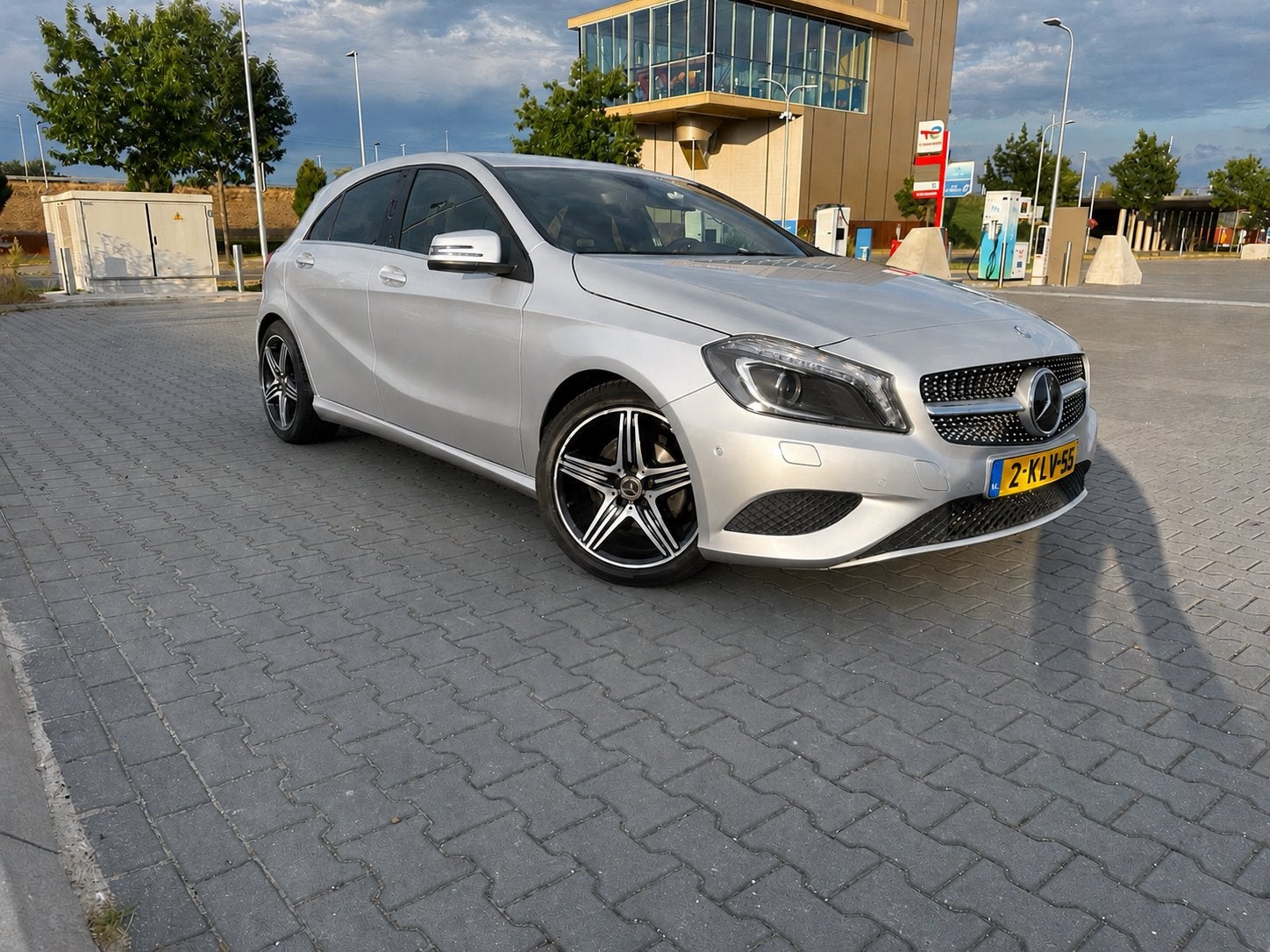 Mercedes-Benz A-Klasse A180 Blue Efficiency NL KM GARANTIE, Auto's, Achterwielaandrijving, 4 cilinders, Leder en Stof, 122 pk