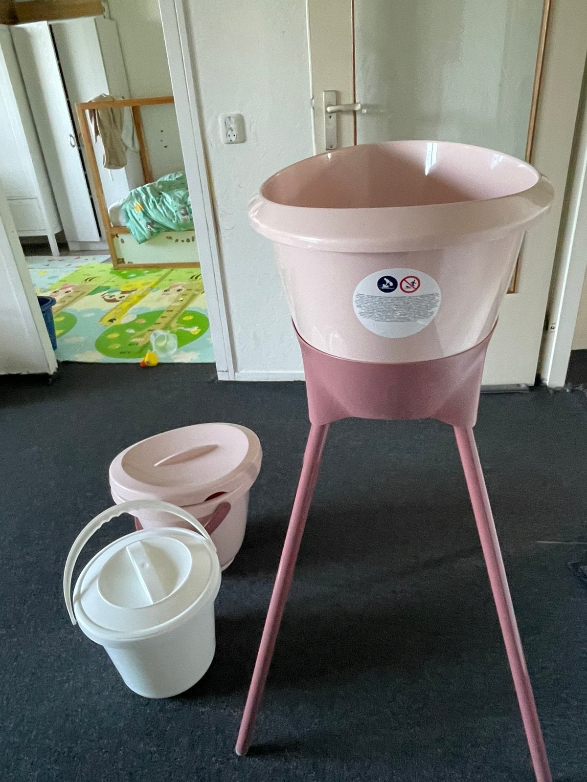 Complete Luma babybadset in roze/wit., Ophalen, Zo goed als nieuw, Badje, Standaard