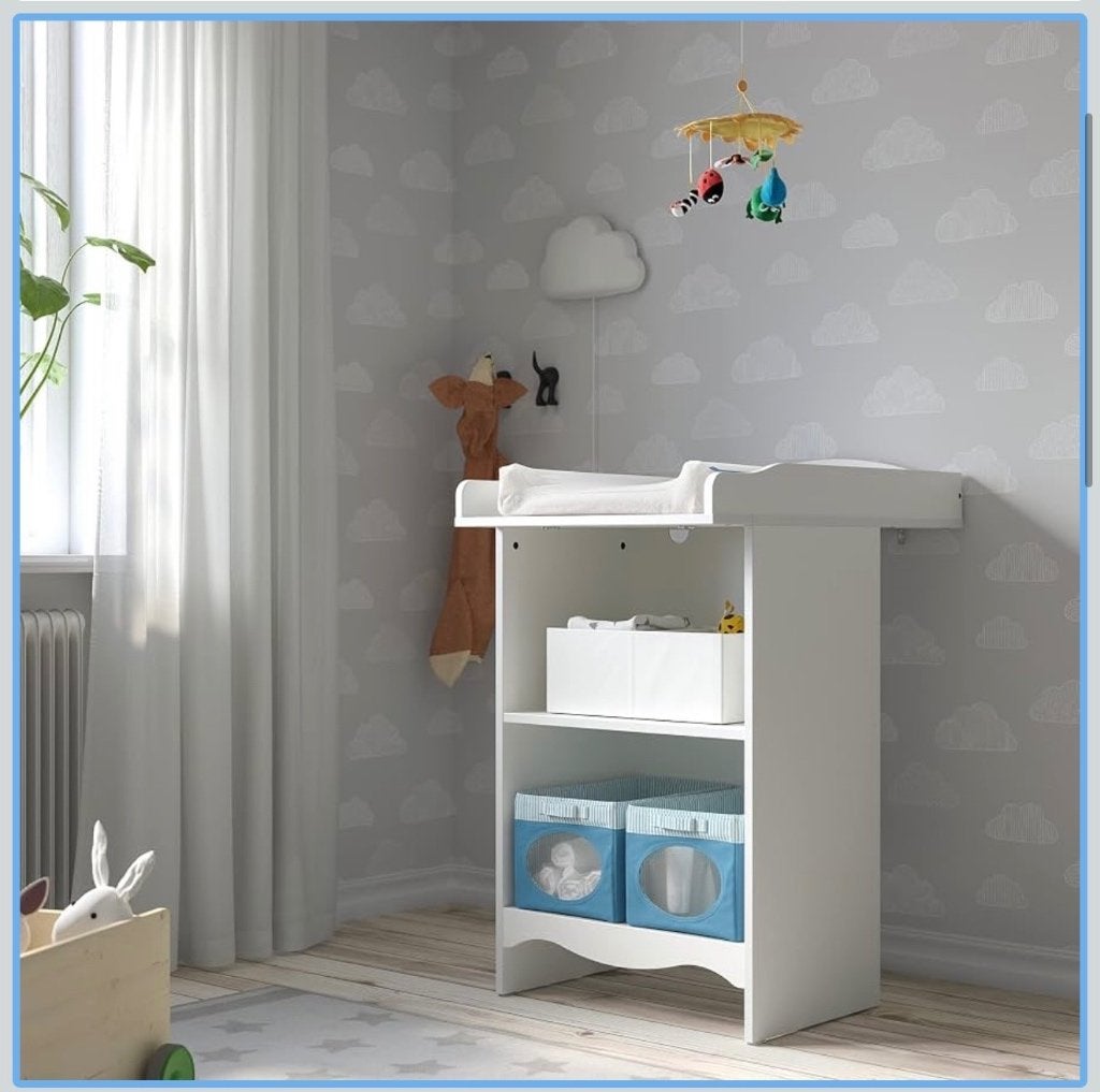 IKEA Aankleedtafel met opbergruimte, Ophalen, 105 cm of meer, Zo goed als nieuw, 75 tot 100 cm