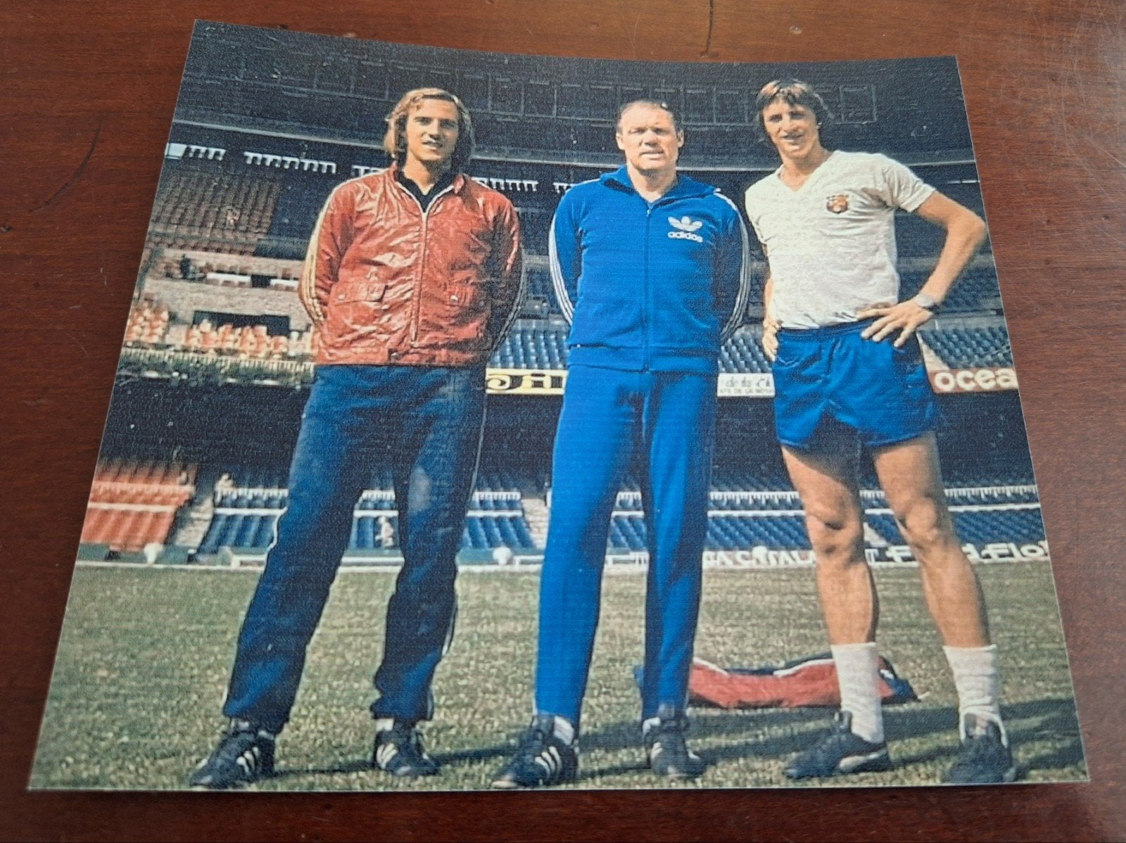 Unieke foto Cruijff, Neeskens en Michels in Barcelona 1975, Verzenden, Gebruikt, Buitenlandse clubs, Poster, Plaatje of Sticker
