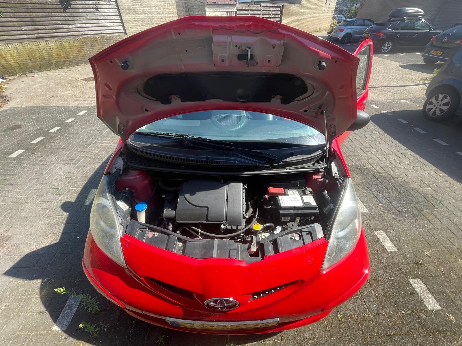 Toyota Aygo 1.0 12V Vvt-i 3DRS MMT 2008 Rood 227xxxkm, Auto's, Voorwielaandrijving, 4 stoelen, 68 pk, Origineel Nederlands