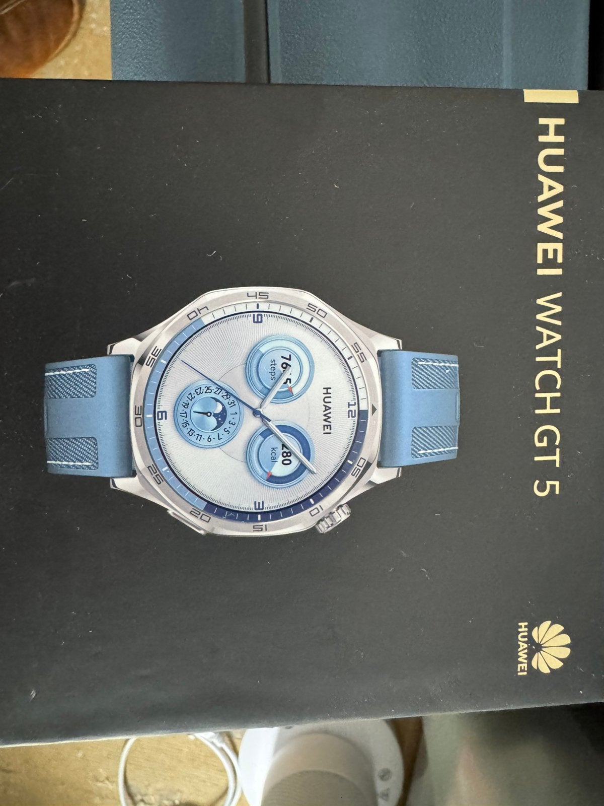 Nieuw smartwatch Huawei 5, Sieraden, Tassen en Uiterlijk, Smartwatches, IOS, Ophalen of Verzenden, Zo goed als nieuw, Waterdicht