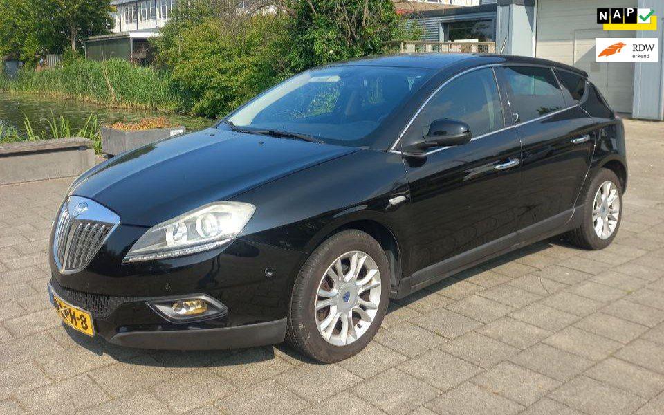 Lancia Delta 1.4-nieuwe apk,airco, navigatie, cruise Control, Voorwielaandrijving, Navigatiesysteem, Gebruikt, 1295 kg