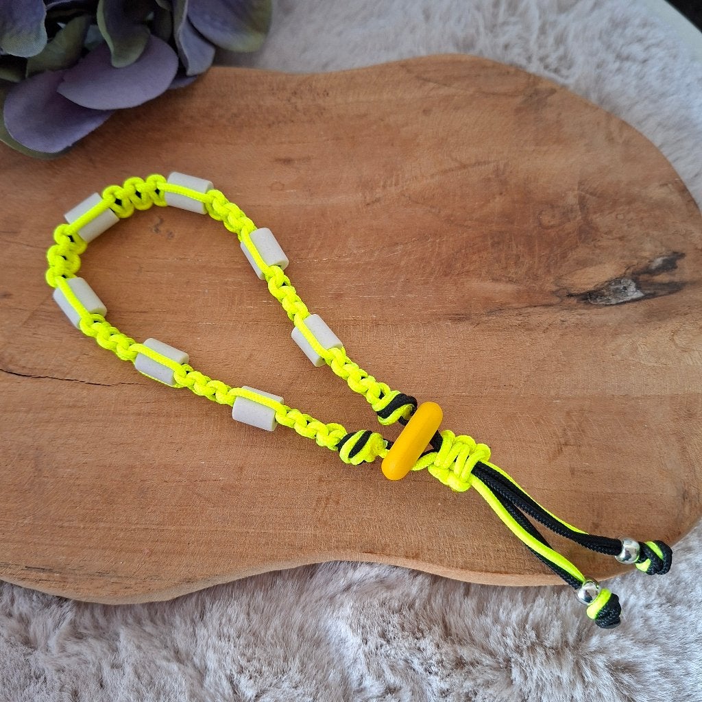 Natuurlijke anti-tekenband neon geel 23cm, Overige merken, Nieuw, Ophalen of Verzenden, By DaisS