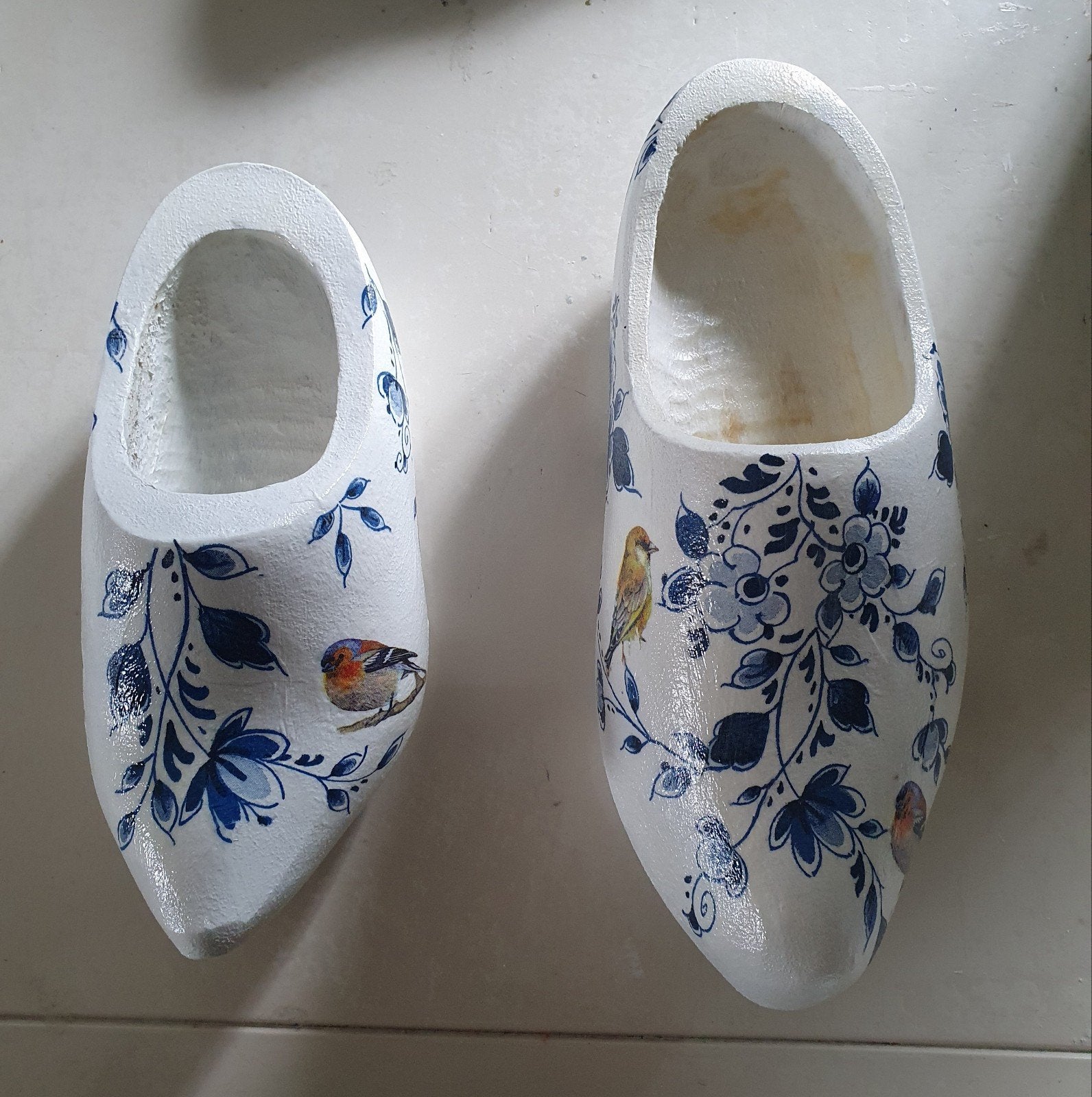 2 gedecoreerde klompjes, 23 cm en 18 cm, waterafstotend, Ophalen of Verzenden