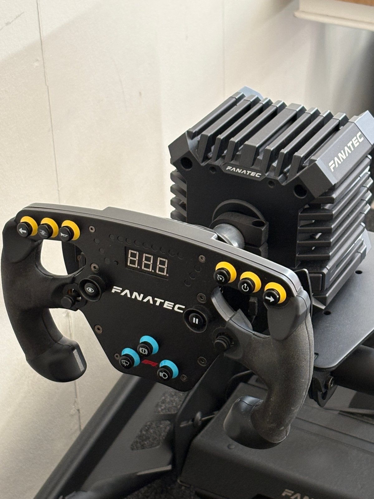 Fanatec CSL DD met F1 Esports V2 stuur & CSL Elite Pedals V2, Ophalen, Overige merken, Zo goed als nieuw