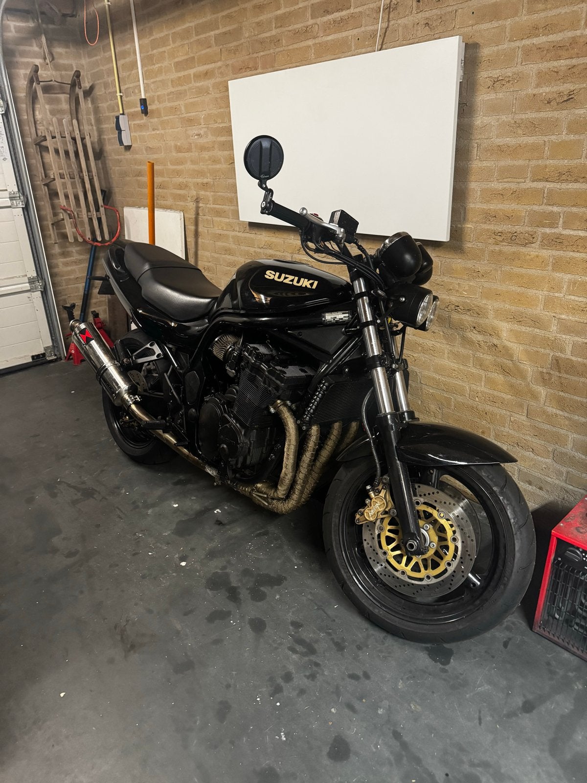 Suzuki Bandit GSF 1200 S Project, Ophalen