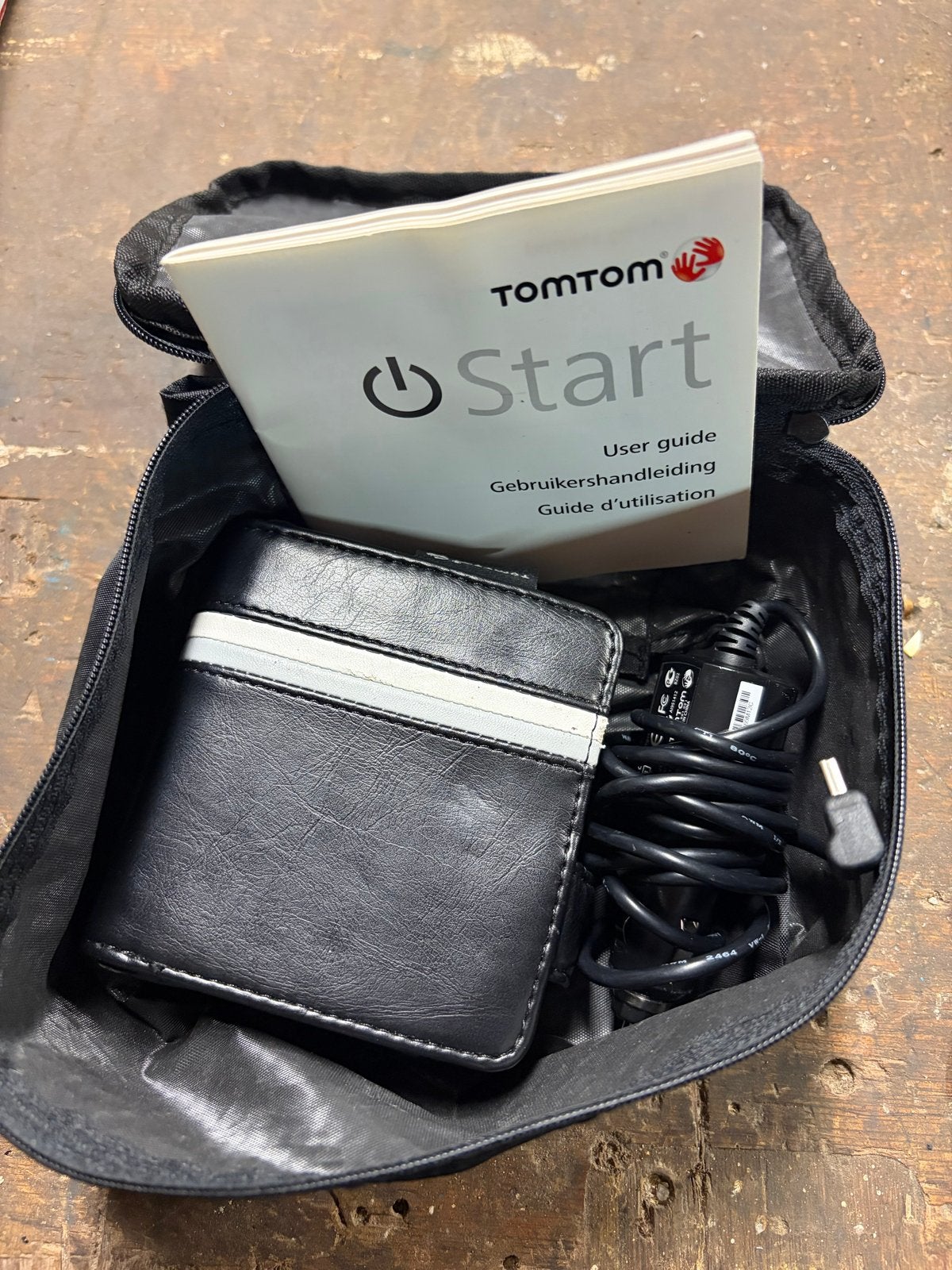 TomTom Start Navigatiesysteem met accessoires, Ophalen of Verzenden, Gebruikt