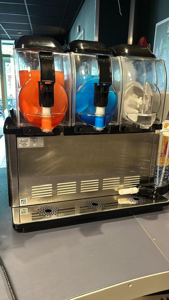 Slush puppy machine, Ophalen