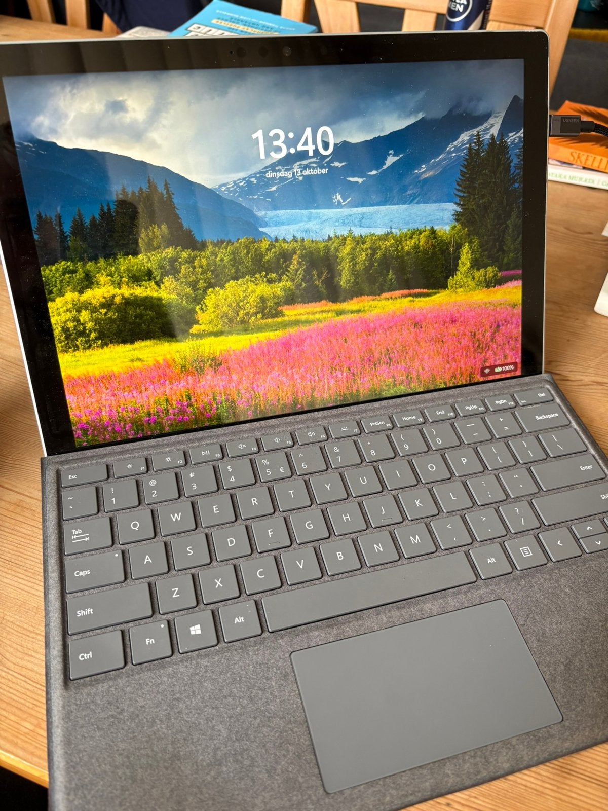 Windows Surface Pro 7, Ophalen of Verzenden, Zo goed als nieuw, 8 GB, Minder dan 2 Ghz