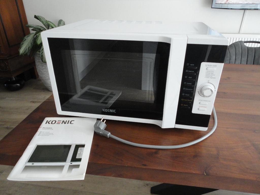 Combimagnetron Koenic 4 in 1, Witgoed en Apparatuur, Magnetrons, Ophalen, Combimagnetron, Crisp, Zo goed als nieuw