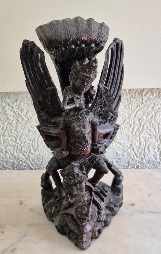 Uniek Balinees houtsnijwerk: Garuda met godheid, Antiek en Kunst, Kunst | Beelden en Houtsnijwerken, Ophalen, Handgemaakt, 20 - 50 cm