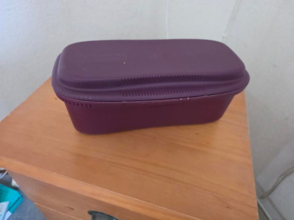 Tupperware bak voor cake of brood, Ophalen of Verzenden, Gebruikt, Paars, Bus of Trommel
