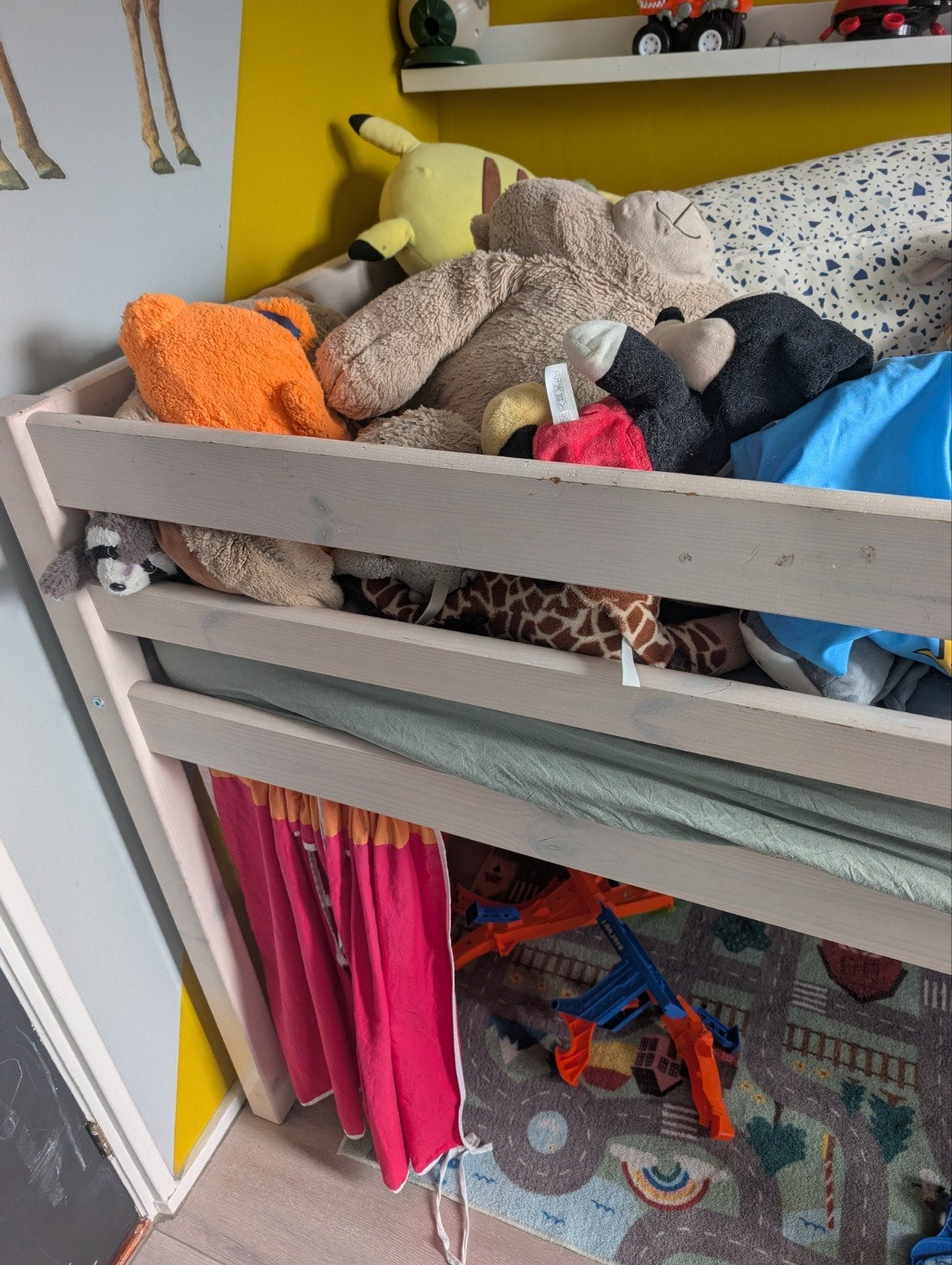 Halfhoogslaper met speelruimte eronder, Huis en Inrichting, Slaapkamer | Stapelbedden en Hoogslapers, Ophalen