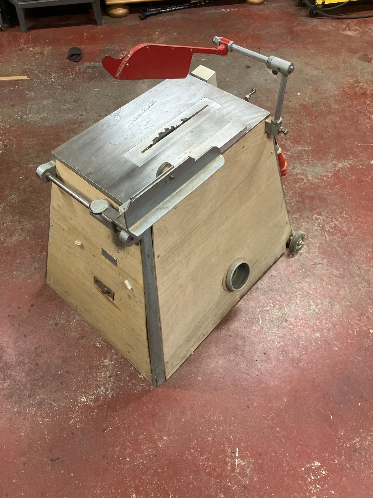 Robuuste Cirkelzaag met 1.5 kW Motor, Doe-het-zelf en Verbouw, Gereedschap | Zaagmachines, Ophalen, Gebruikt, Cirkelzaag, 70 mm of meer