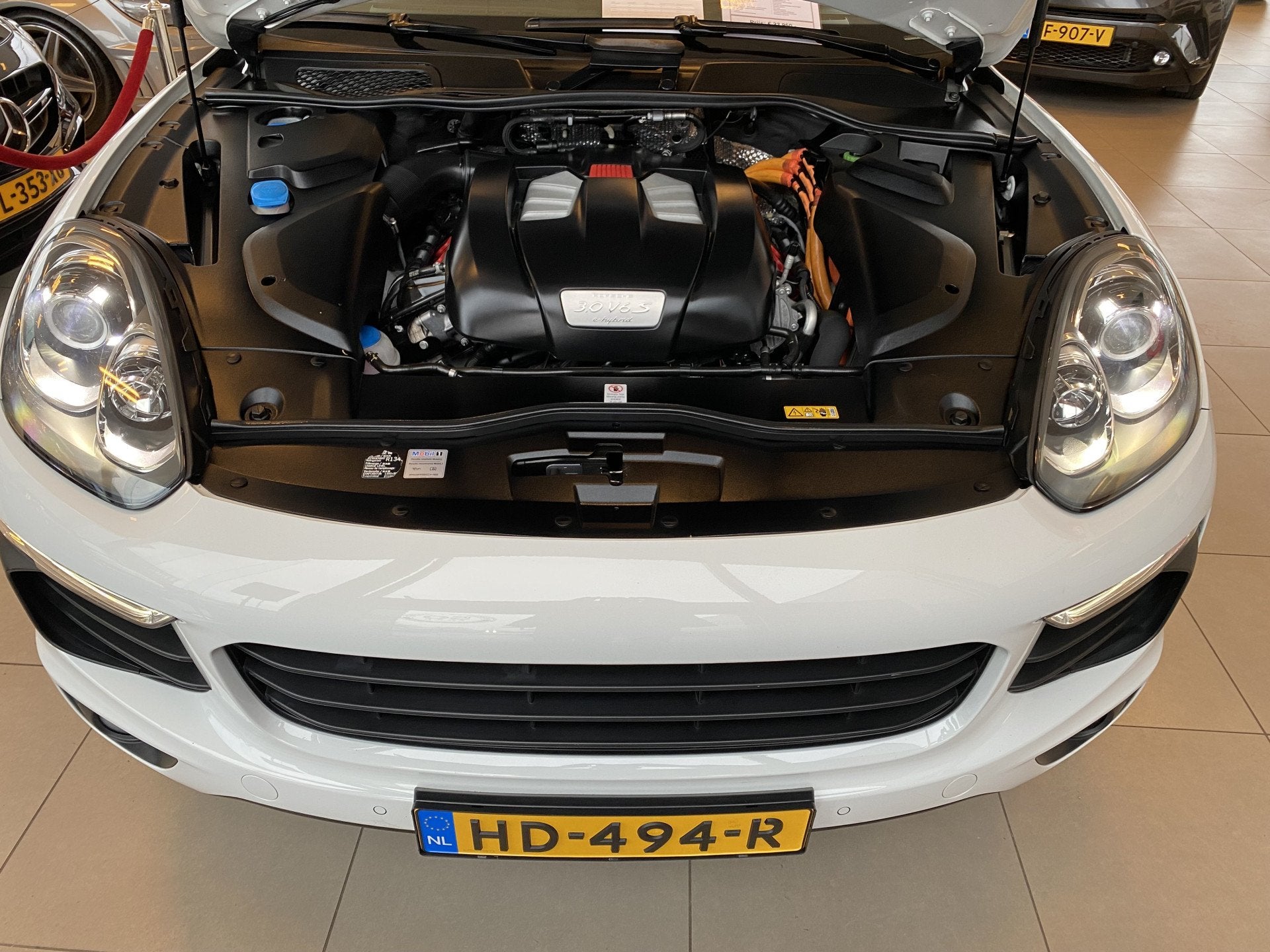 Porsche Cayenne 3.0 S E-Hybrid/NL Auto/NAP/Panoramadak/Navig, Automaat, Gebruikt, 2995 cc, Bedrijf