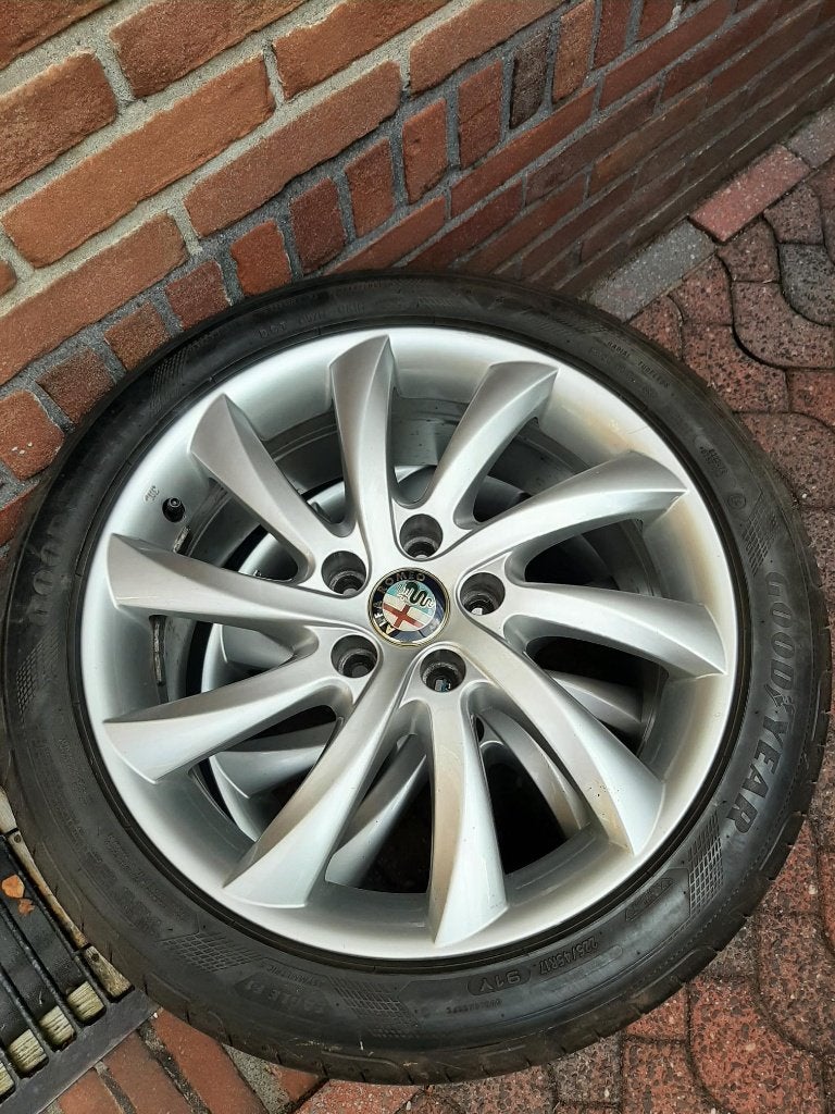 Alfa Romeo Giulietta QV 17” lichtmetalen velgen, Auto-onderdelen, Banden en Velgen, Ophalen, Overige, Gebruikt, Velg(en)
