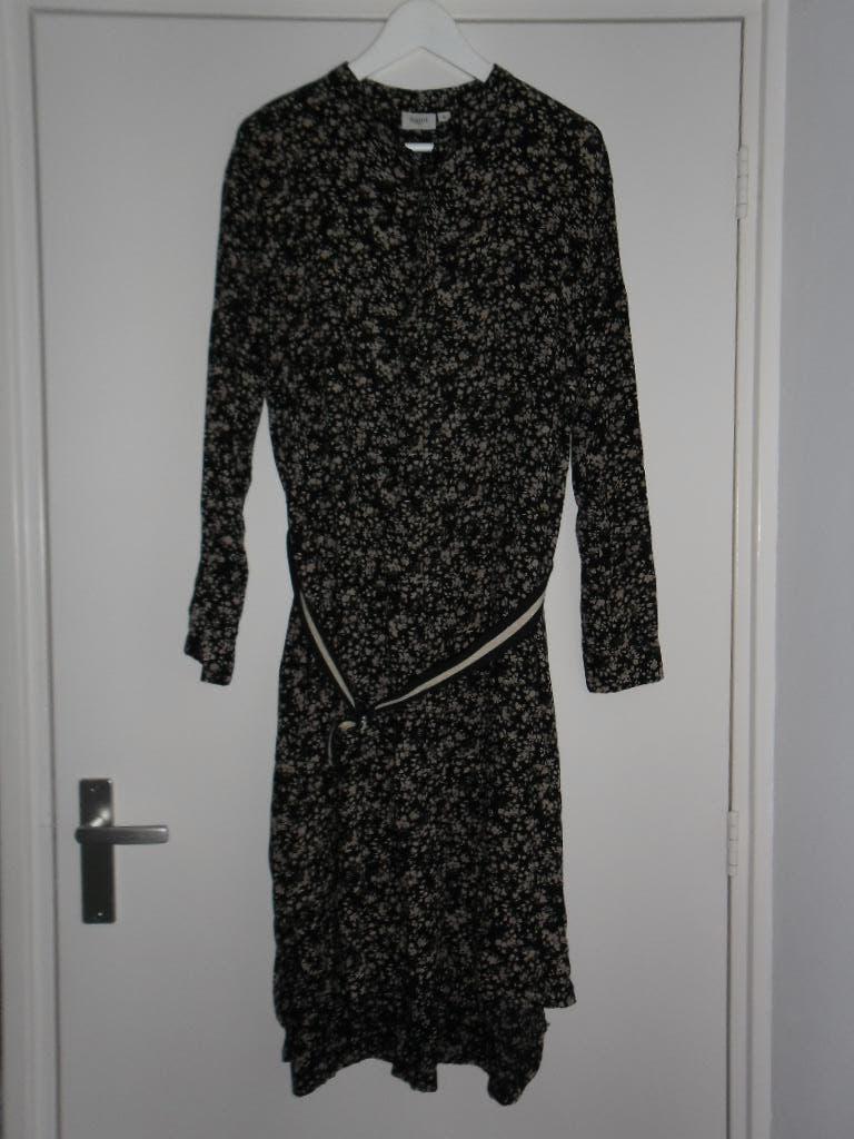 Saint Tropez Zwarte Blouse/Jurk Bloemenprint Ceintuur Maat M, Maat 38/40 (M), Zwart, Nieuw, Ophalen of Verzenden