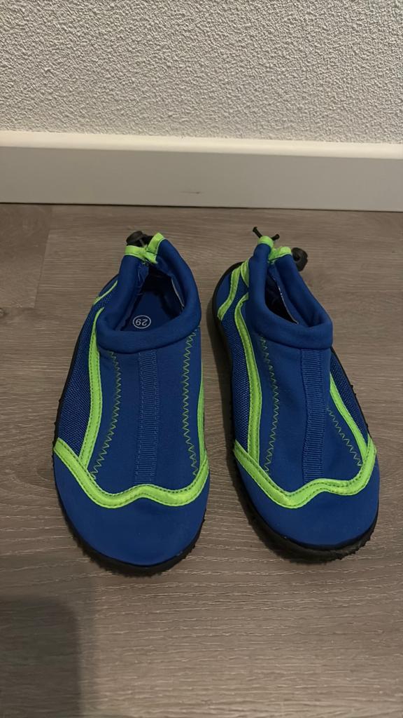 Waterschoenen maat 29, Ophalen of Verzenden, Zo goed als nieuw, Jongen of Meisje, Zwemschoenen