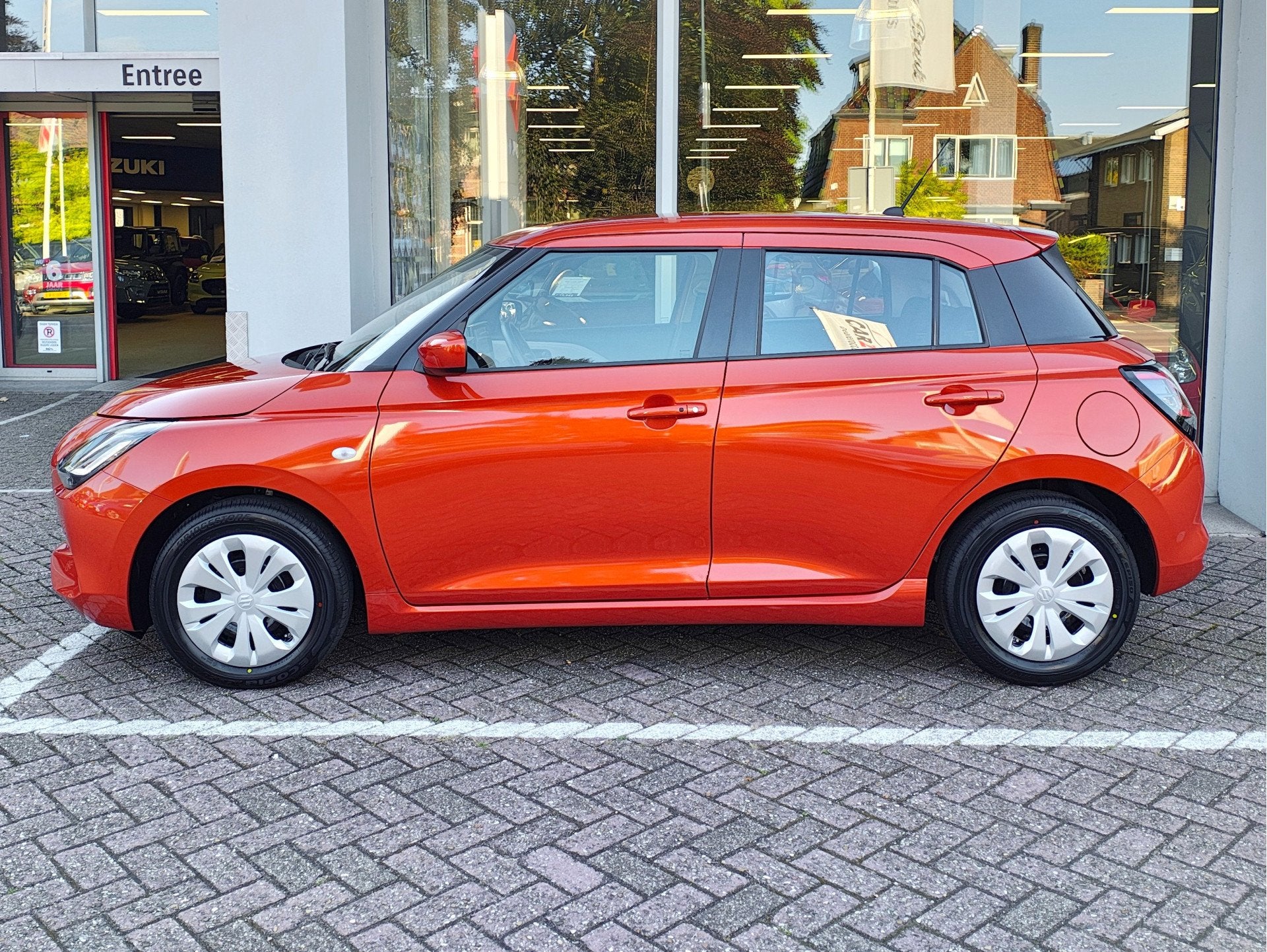 Suzuki Swift 1.2 COMFORT SMART HYBRID Direct Leverbaar | Tot, Auto's, Voorwielaandrijving, Stof, Zwart, Overige kleuren