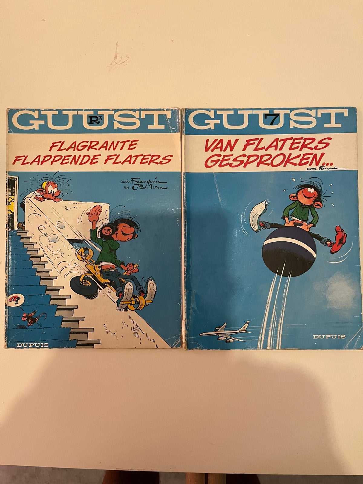 Guust Flater stripboeken - 2 exemplaren, Boeken, Meerdere stripboeken, Verzenden, Gelezen