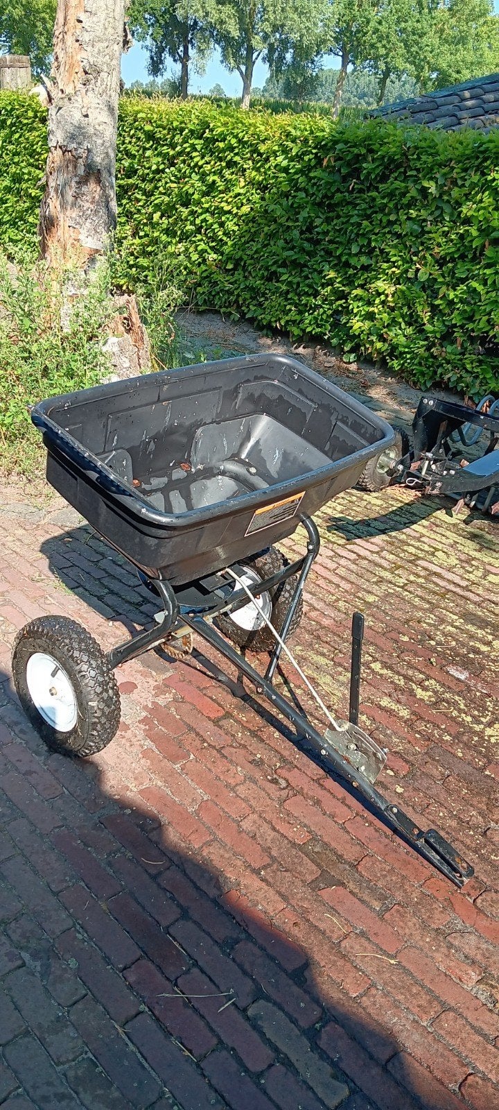 Top Garden Strooiwagen/Aanhanger, Ophalen