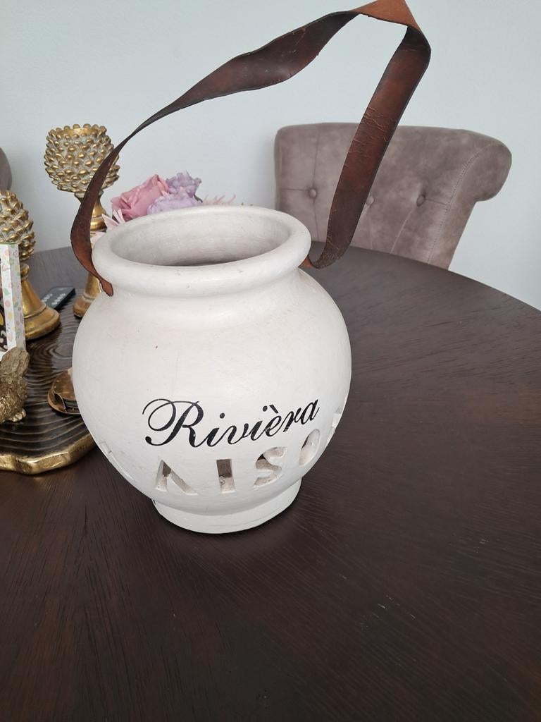 Riviera Maison windlicht met leren hengsel, Ophalen, Wit, Steen/keramiek, Landelijk