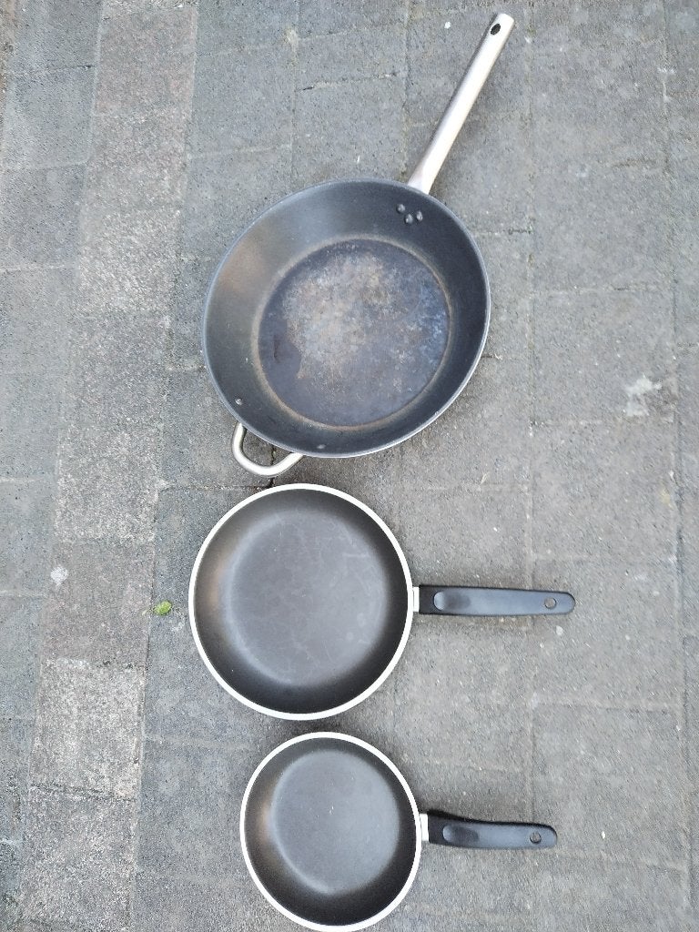 De 3 pannen, Huis en Inrichting, Keuken | Potten en Pannen, Ophalen, Gebruikt, Antiaanbaklaag, Pannenset
