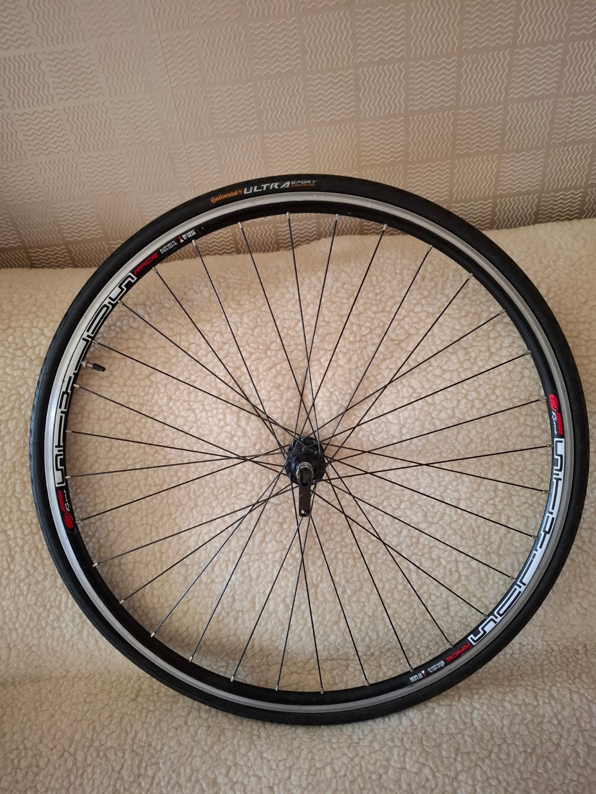 Voorwiel race bike, Fietsen en Brommers, Fietsonderdelen, Ophalen