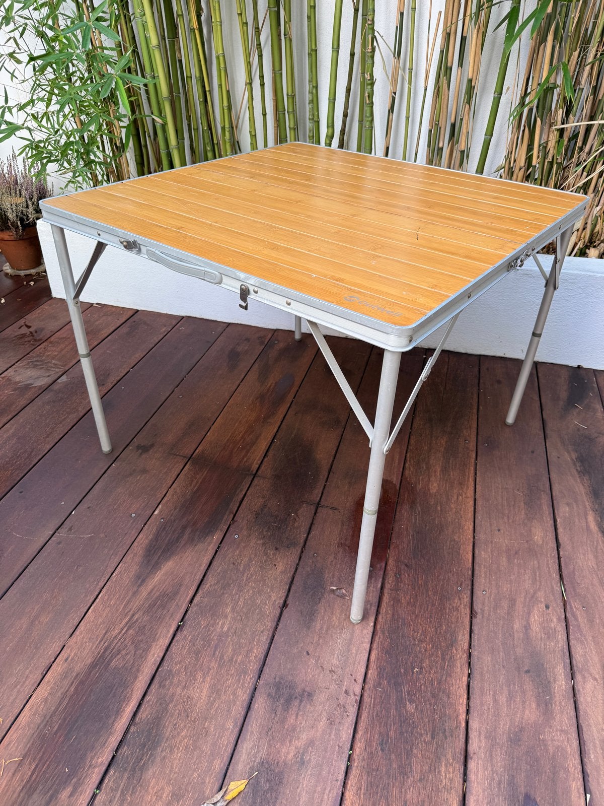 Outwell calgary bamboe campingtafel, Ophalen, Gebruikt