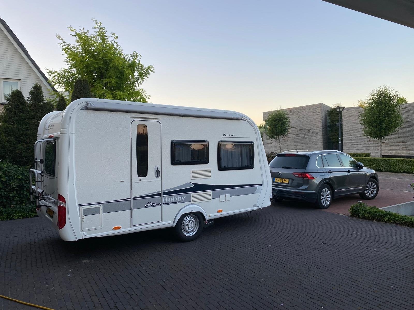Hobby De Luxe 400 SF Caravan (2012) met Mover en Luifel, Serviceluik, Hobby, Treinzit, Particulier