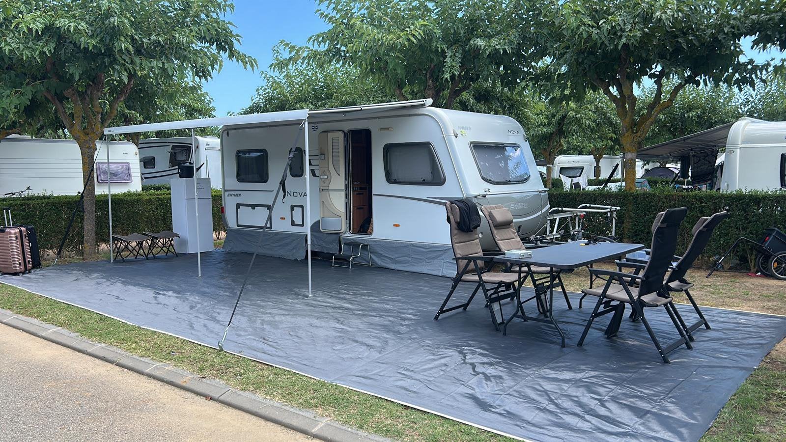 Te koop: Luxe Eriba Nova 540 2015 Mover, Airco Enkele bedden, Rondzit, Particulier, 5 tot 6 meter, Tot en met 4
