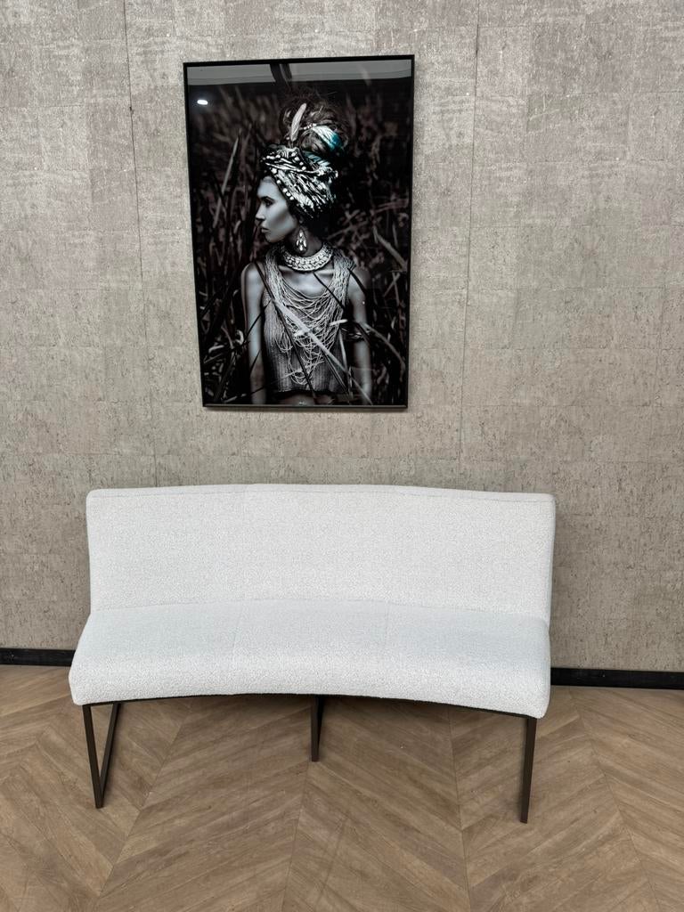 Eetkamerbankje ovaal wit Lara met brons frame *showroom, Huis en Inrichting, Stoelen, Drie, Wit, Ophalen of Verzenden, Zo goed als nieuw