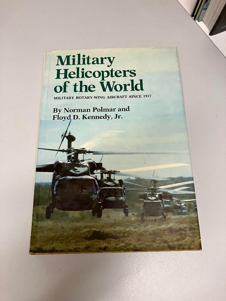 Military Helicopters of the world, Boeken, Ophalen of Verzenden, Niet van toepassing, Gelezen, Luchtmacht
