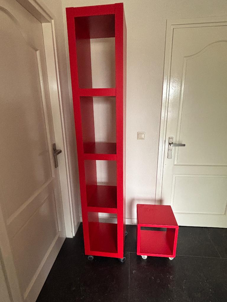 Rode open kast op wieltjes, Ophalen, Gebruikt