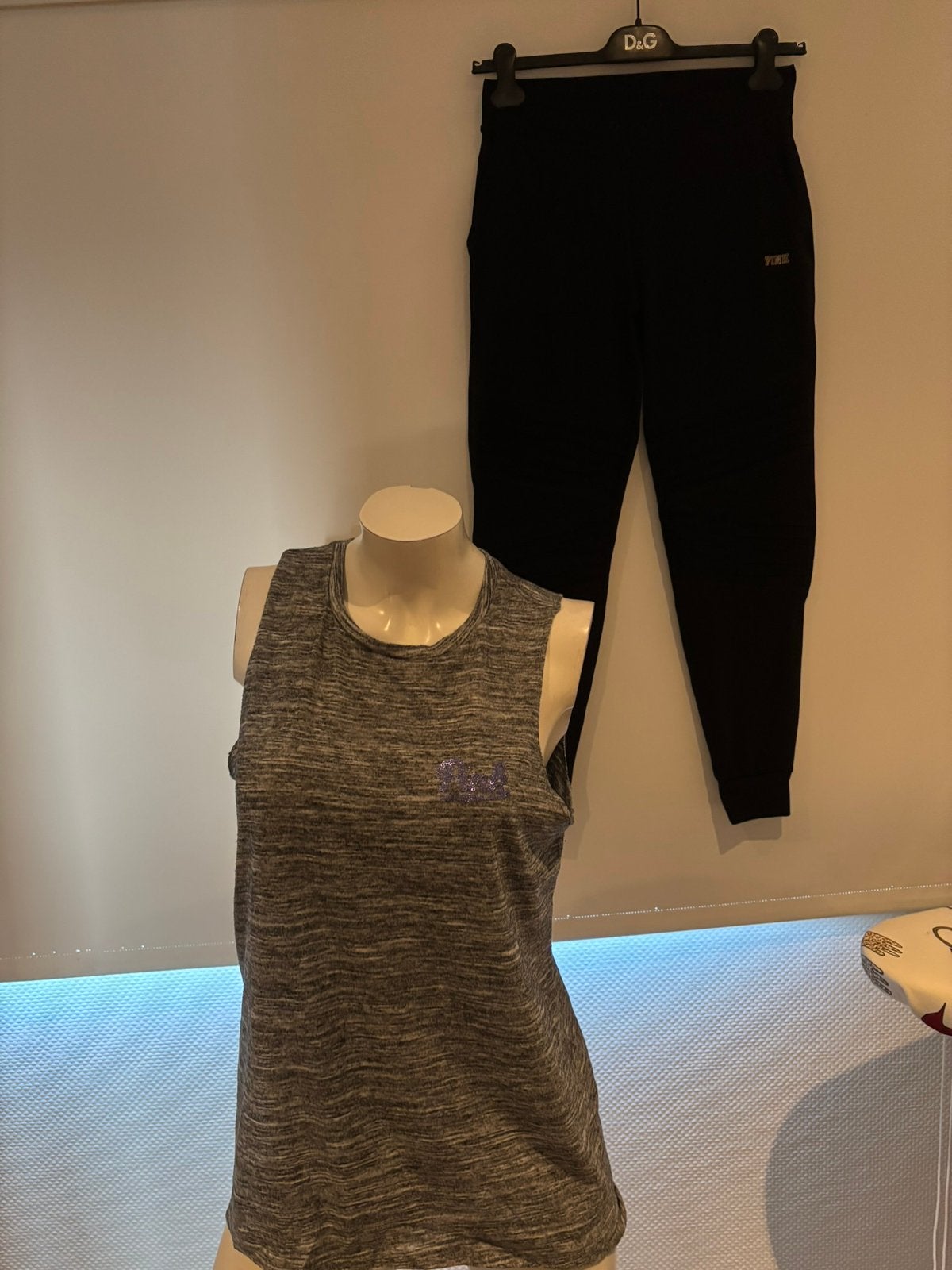 Pink victoria secret broek s. Top xs., ., Zwart, Ophalen of Verzenden, .