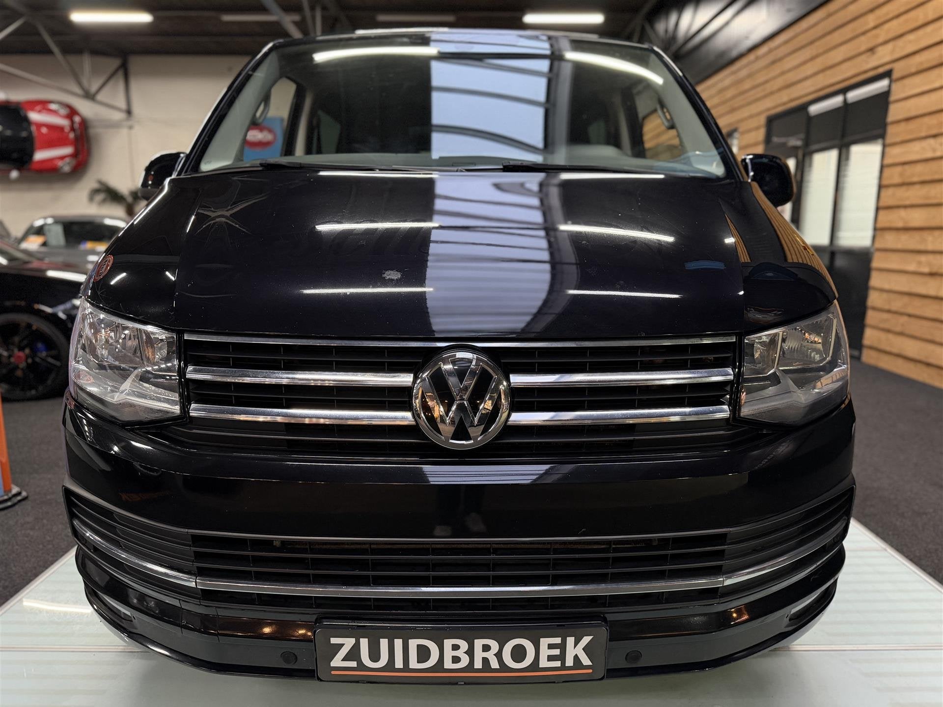 Volkswagen Transporter 2.0 Dubelle schuifdeur! Cruise! Trekh, Auto's, Gebruikt, Zwart, Bedrijf, 204 pk