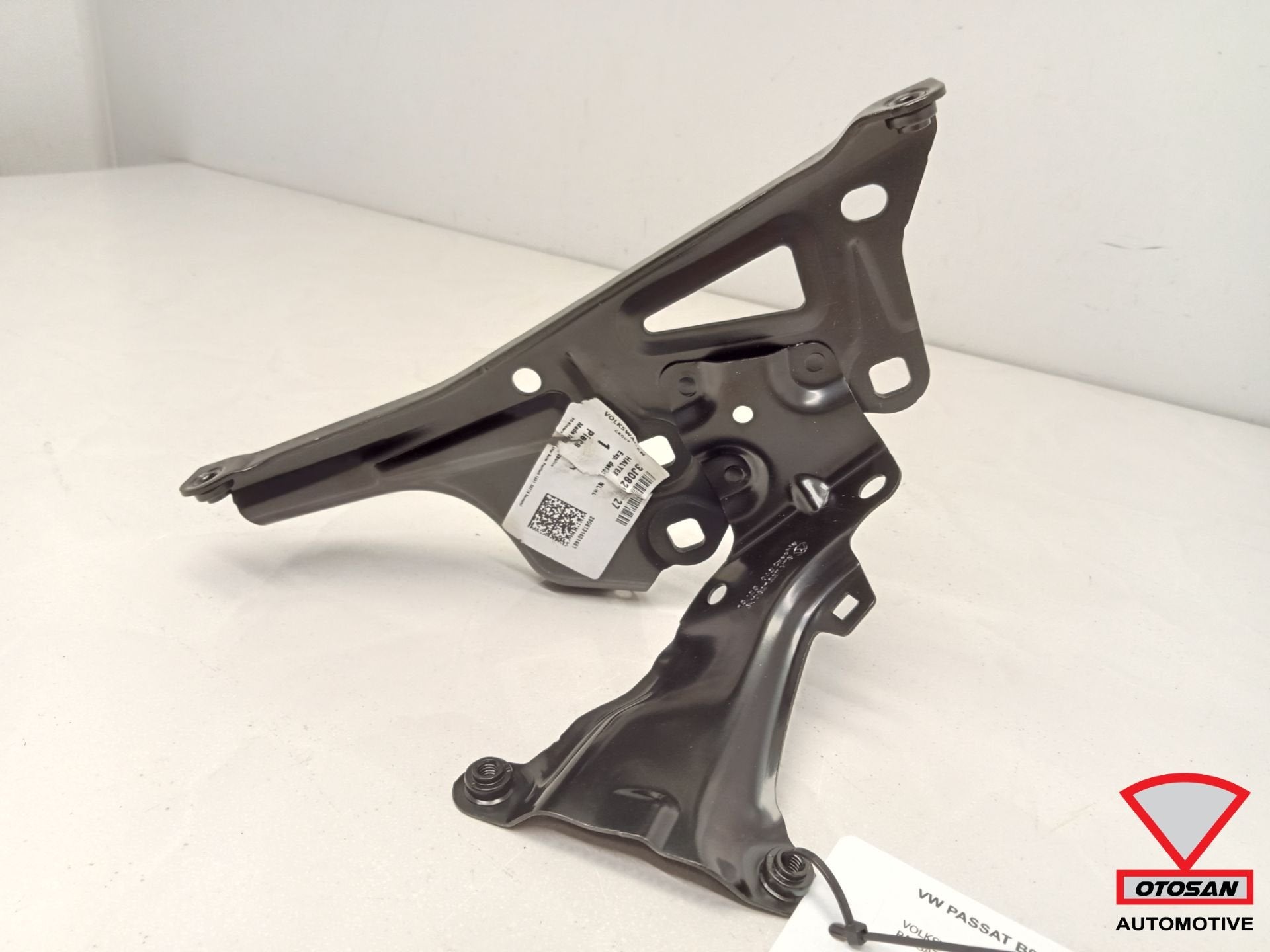VW Passat B9 2023+ Zijscherm houder 3J0821227 LINKS VOOR, Auto-onderdelen, Volkswagen, Volkswagen AG, Voor, Nieuw