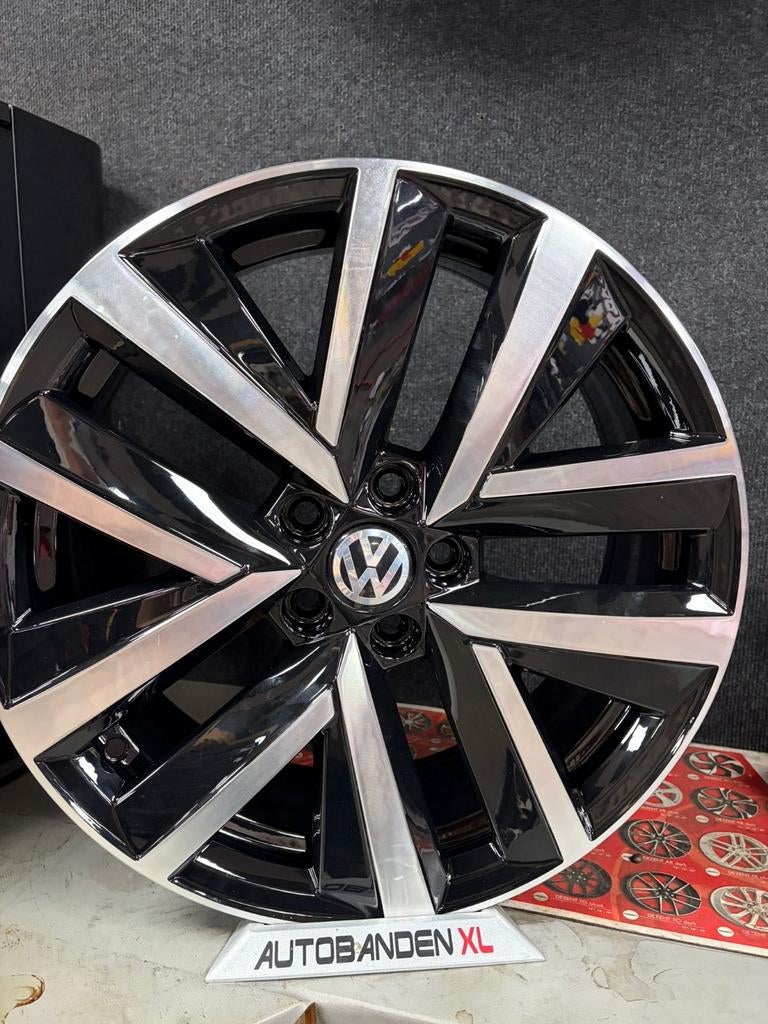 17 inch Audi o.a A1 TT POLO IBIZA KAMIQ velgen 5x100, Ophalen, Velg(en), Nieuw, 17 inch