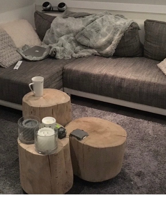 Unieke massief houten boomstamtafels met wieltjes, Huis en Inrichting, Ophalen, Zo goed als nieuw, Rond, Overige houtsoorten